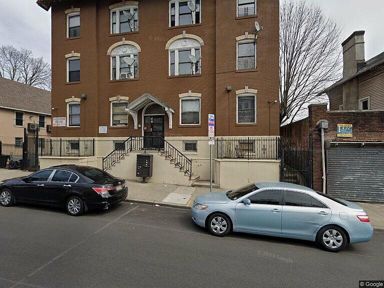1st image of 66 N Grove St #302
