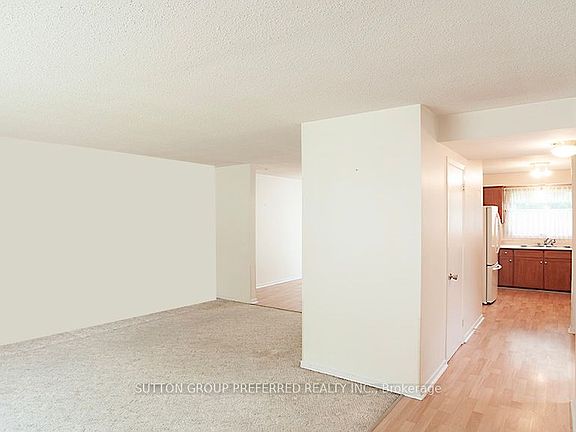 3rd image of 4 Ranchwood Cres