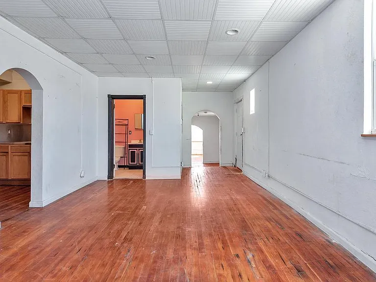521 N Dixie Hwy — Photo 30