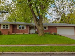 920 28th St, West Des Moines, IA 50265
