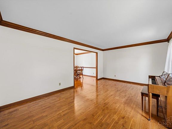 3rd image of 7489 Fitzroy Ct