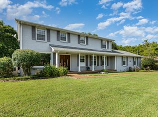 232 Clearlake Dr W, Nashville, TN 37217