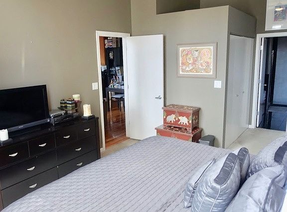 5th image of 758 N Larrabee St APT 723