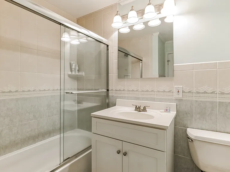 121 Newport Bay Dr #A — Photo 17