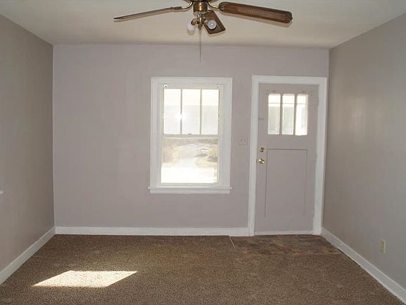 3rd image of 1128 Spruce St