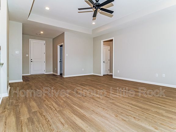 3rd image of 4556 Western Woods Dr