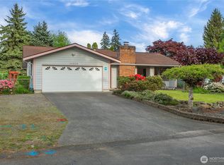 14605 Meadows Ct E, Tacoma, WA