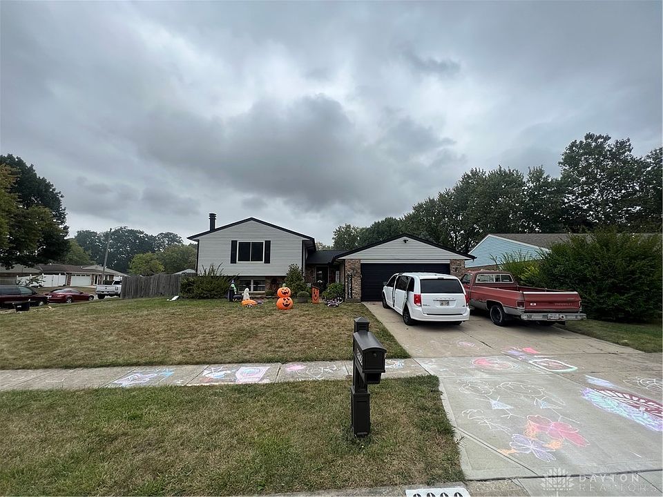 1st image of 8900 Swinging Gate Dr