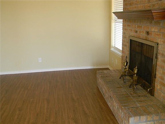 3rd image of 6815 Springdale Ln