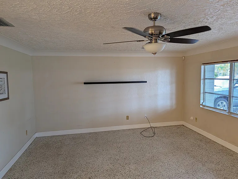 2303 Tulip St — Photo 5