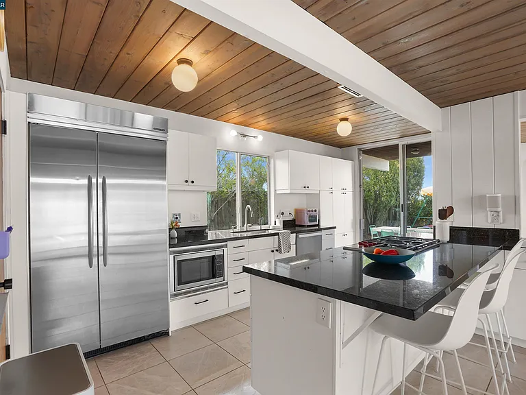 8021 Shay Dr — Photo 19