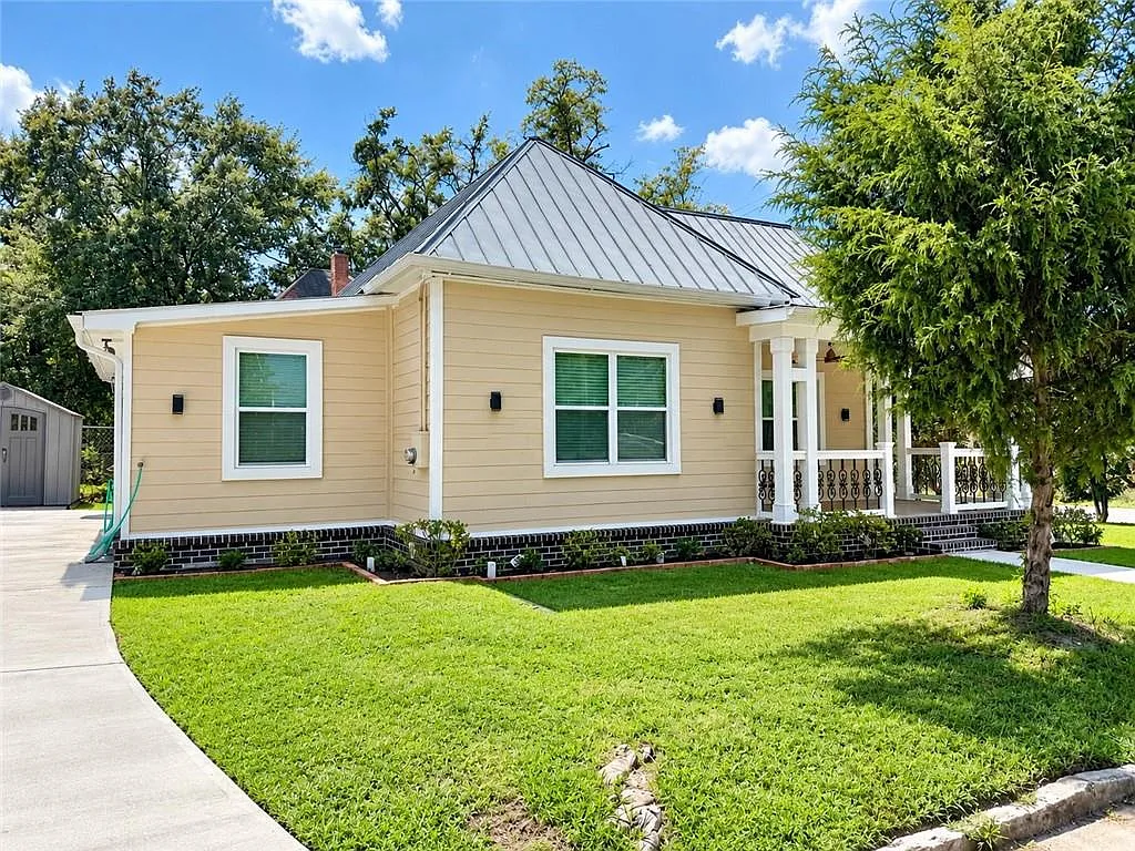 2 bed, 2.0 bath, 1100 sqft, $2,200 — Photo 4