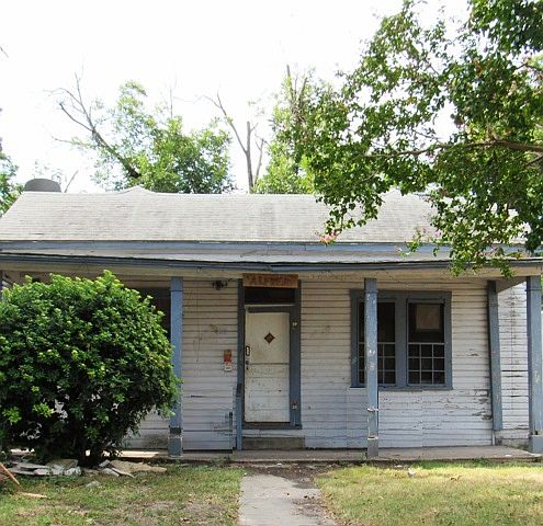 1st image of 422 Gardina St
