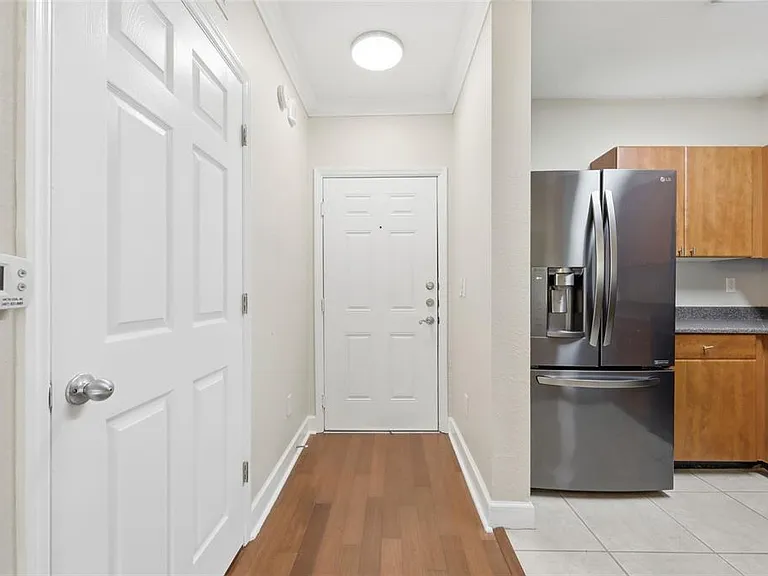 204 E South St #4053 — Photo 7