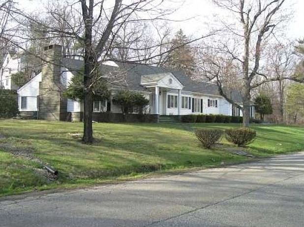 1st image of 4 Woodward Ter