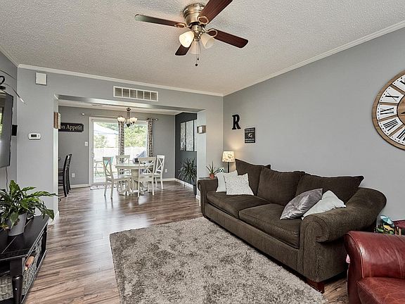 4th image of 1045 Goss Ct