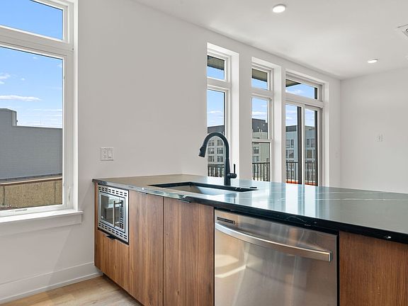 5th image of 1801 N 2nd St #501A