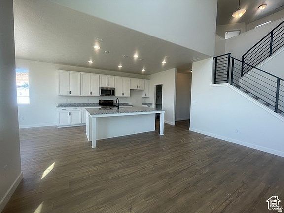5th image of 6709 S Skyloop Dr W #17