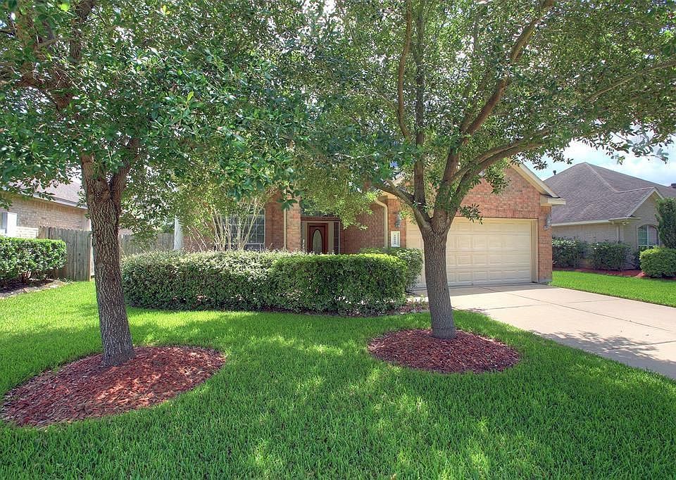 1st image of 10024 Hidden Falls Dr
