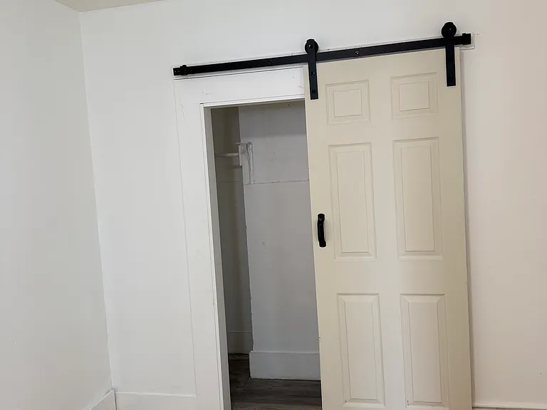 180 Cedar St #4 — Photo 6