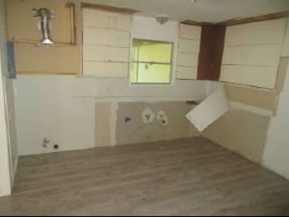 5th image of 804 Avenue A