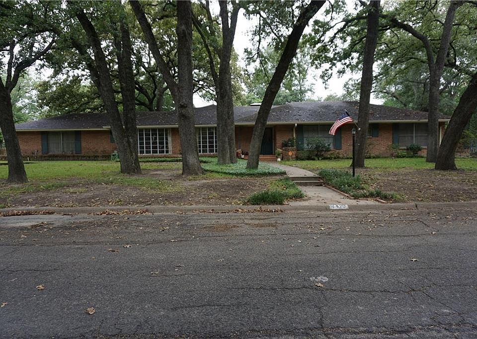 1st image of 1420 Princeton Dr