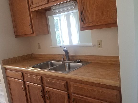 3rd image of 105 Hodge St #105B