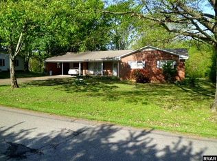 213 N Ezell St, Sharon, TN 38255