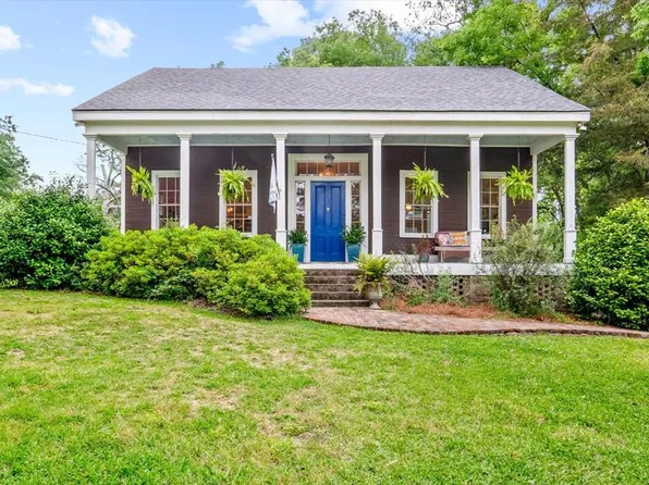 702 Grant St, Summit, MS 39666