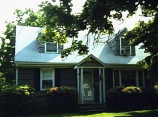 679 Rowland Rd, Fairfield, CT 06430