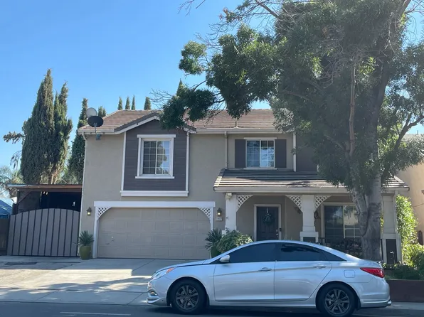 1212 Shearwater Dr, Patterson, CA 95363