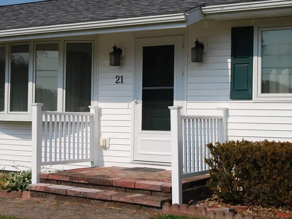 21 S Wheaton Rd, Horseheads, NY 14845