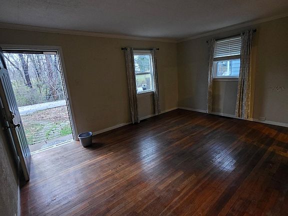 4th image of 1712 Irvington Ave