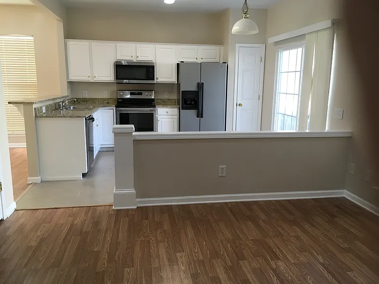 2113 McKenzie Creek Dr — Photo 9