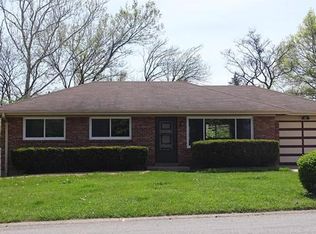 9766 Twincrest Dr, Saint Louis, MO 63126