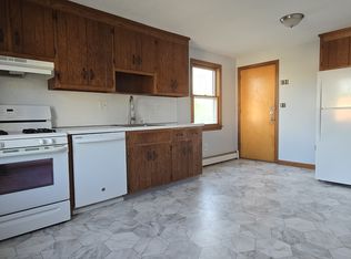 44-46 Holl St Floor 2, Manchester, CT 06040