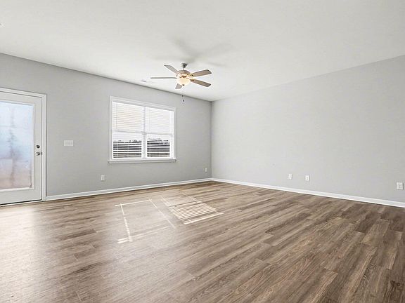 3rd image of 72 Shining Pearl Ct