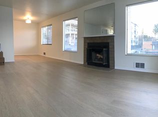 2325 W Crockett St #3, Seattle, WA 98199