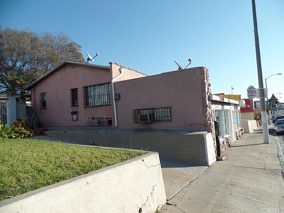 2nd image of 1130 Centinela Ave
