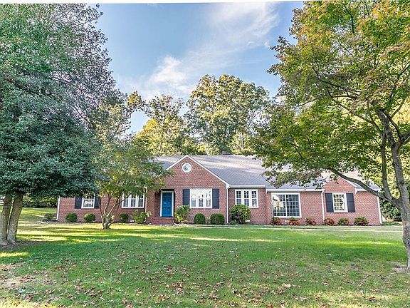 2nd image of 8164 Windsor Dr