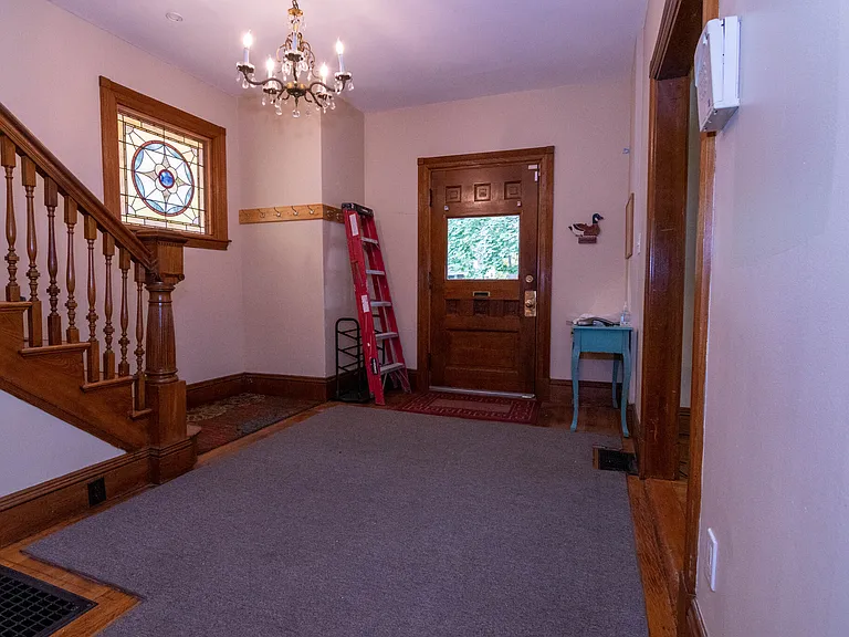 305 Central St — Photo 7