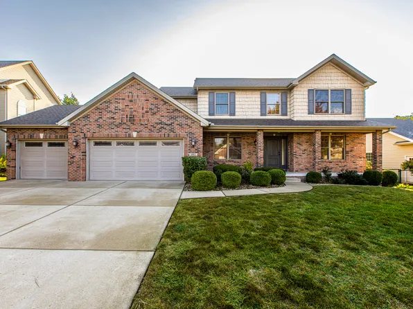 1911 Withers Ln, Bloomington, IL 61704