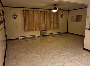 8647 Central Ave APT 2C, Burbank, IL