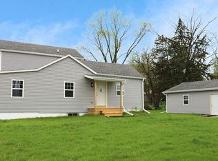 406 W Whitewater St, Whitewater, WI 53190