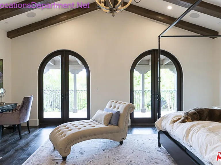 5861 Ridgebrook Dr — Photo 23