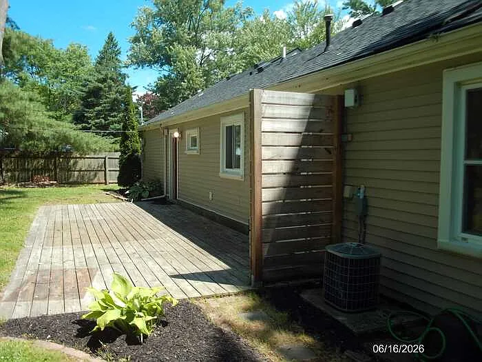 5921 Houghten Dr — Photo 18