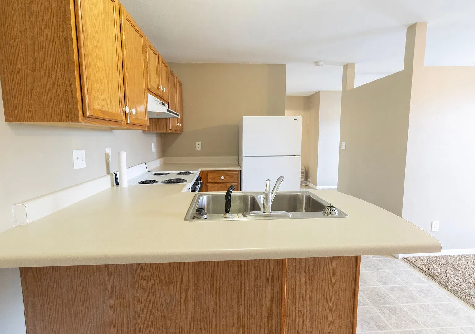Marjorie Court Apartments — Photo 3