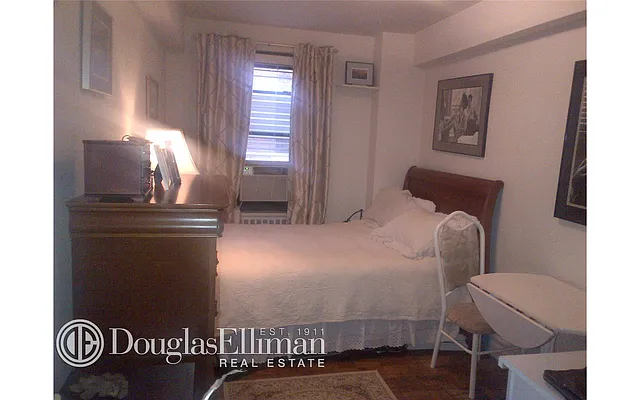 Rented by Douglas Elliman | media 24