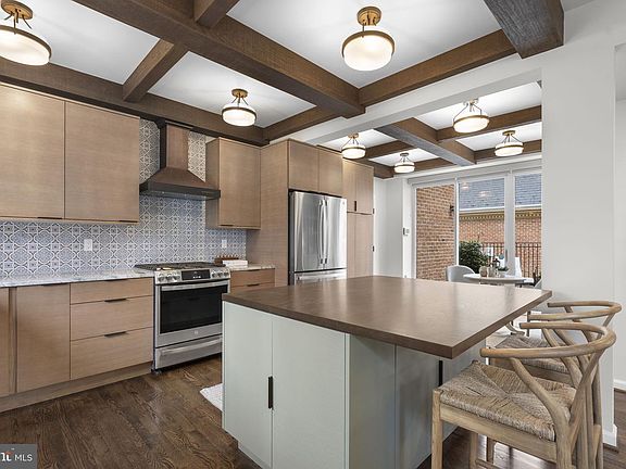 5th image of 1100 S River Landing Rd