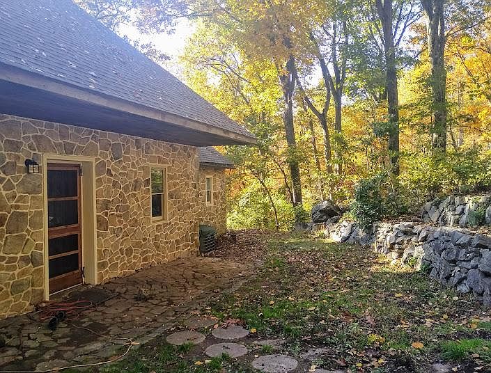 Stone Cottage Front Porch